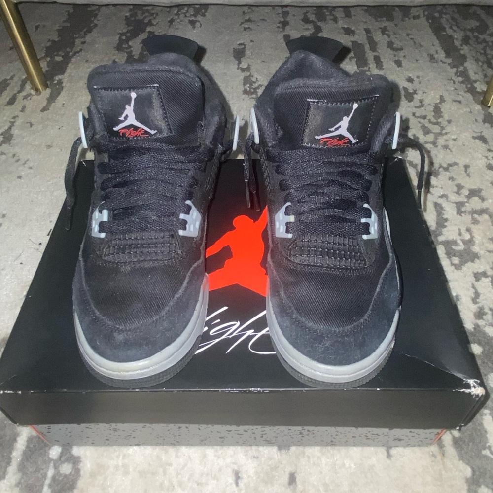 Jordan 4 black canvas size 5.5y